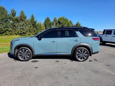 2026 Nissan Pathfinder Platinum 4WD