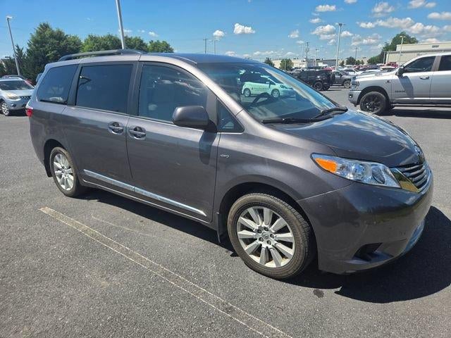 2017 Toyota Sienna LE AWD 7-Passenger (GS)