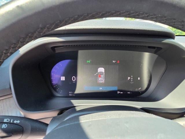 2024 Volvo XC40 B5 AWD Plus Bright Theme