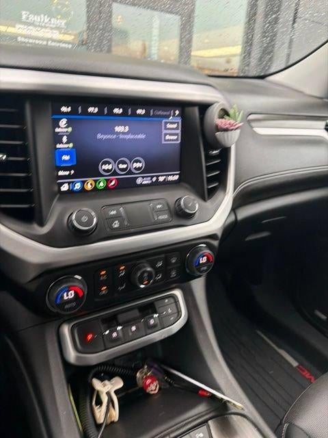 2023 GMC Acadia AWD SLT