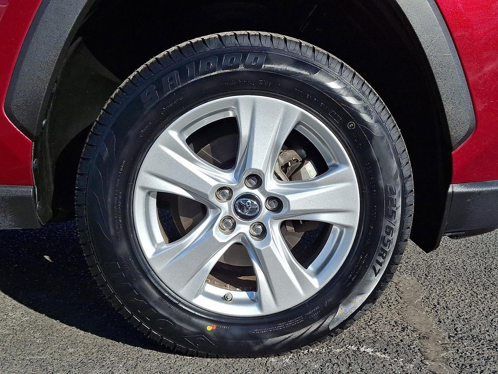 2019 Toyota RAV4 Hybrid LE AWD (Natl)