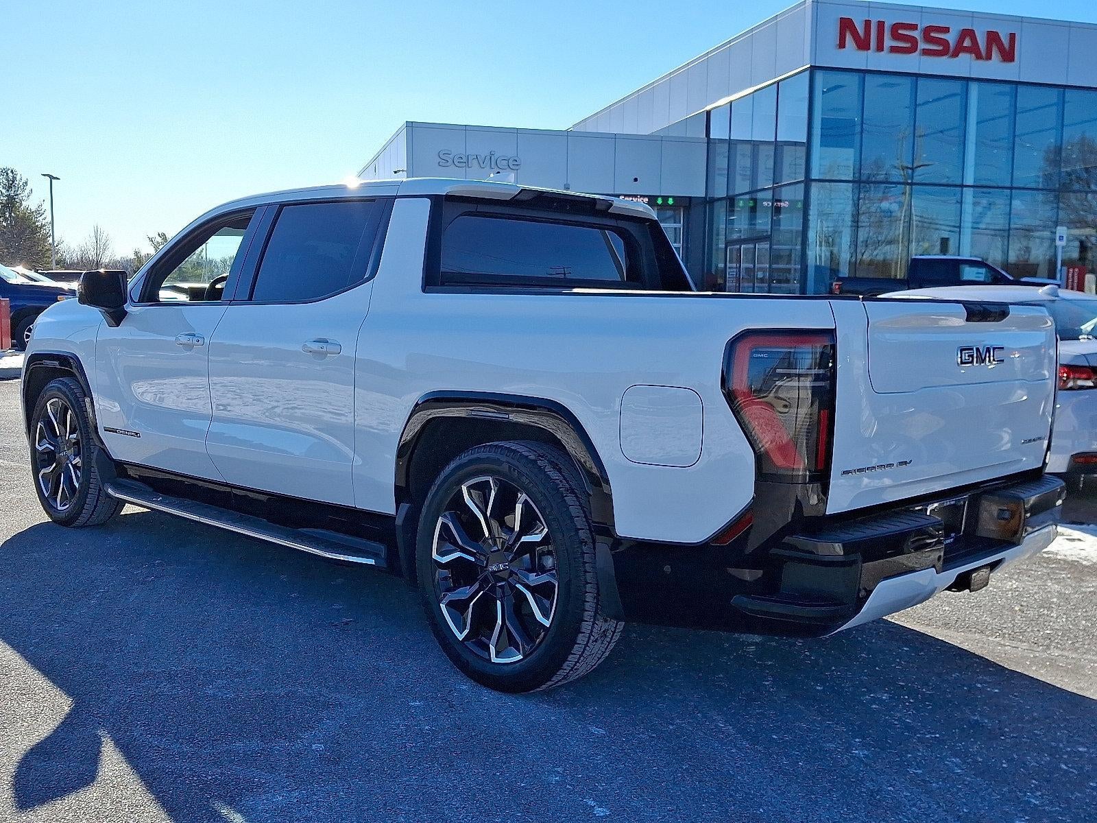 2025 GMC Sierra EV e4WD Crew Cab Max Range Denali