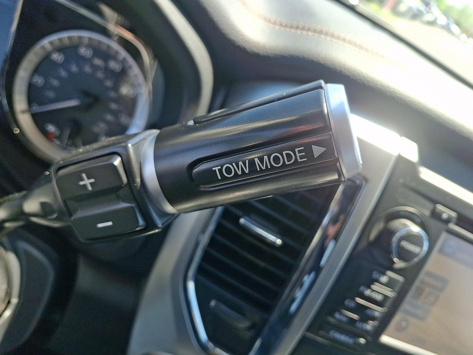 2017 Nissan Titan 4x4 Crew Cab SL