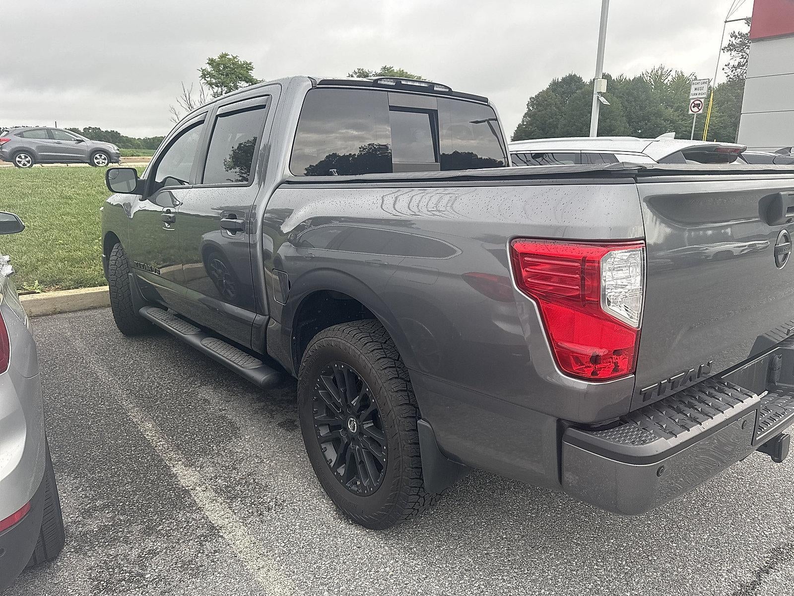 2019 Nissan Titan 4x4 Crew Cab SV