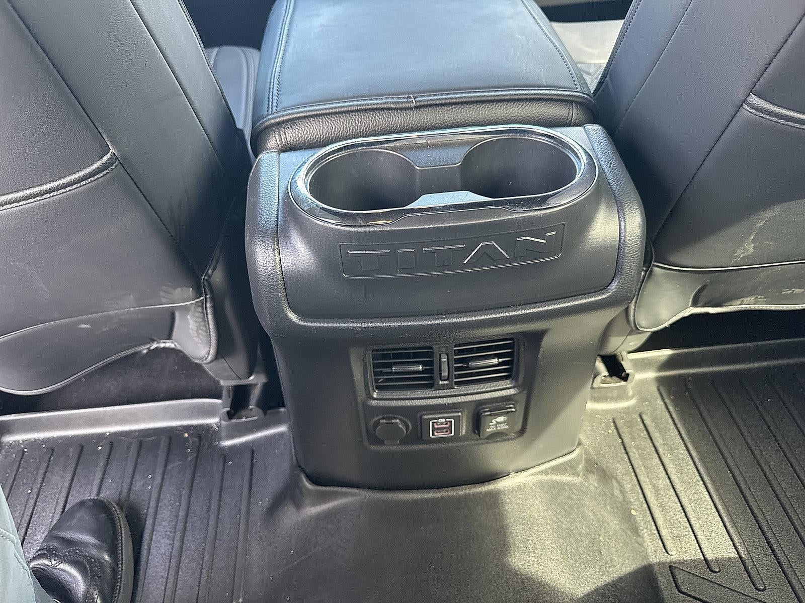 2019 Nissan Titan 4x4 Crew Cab SV