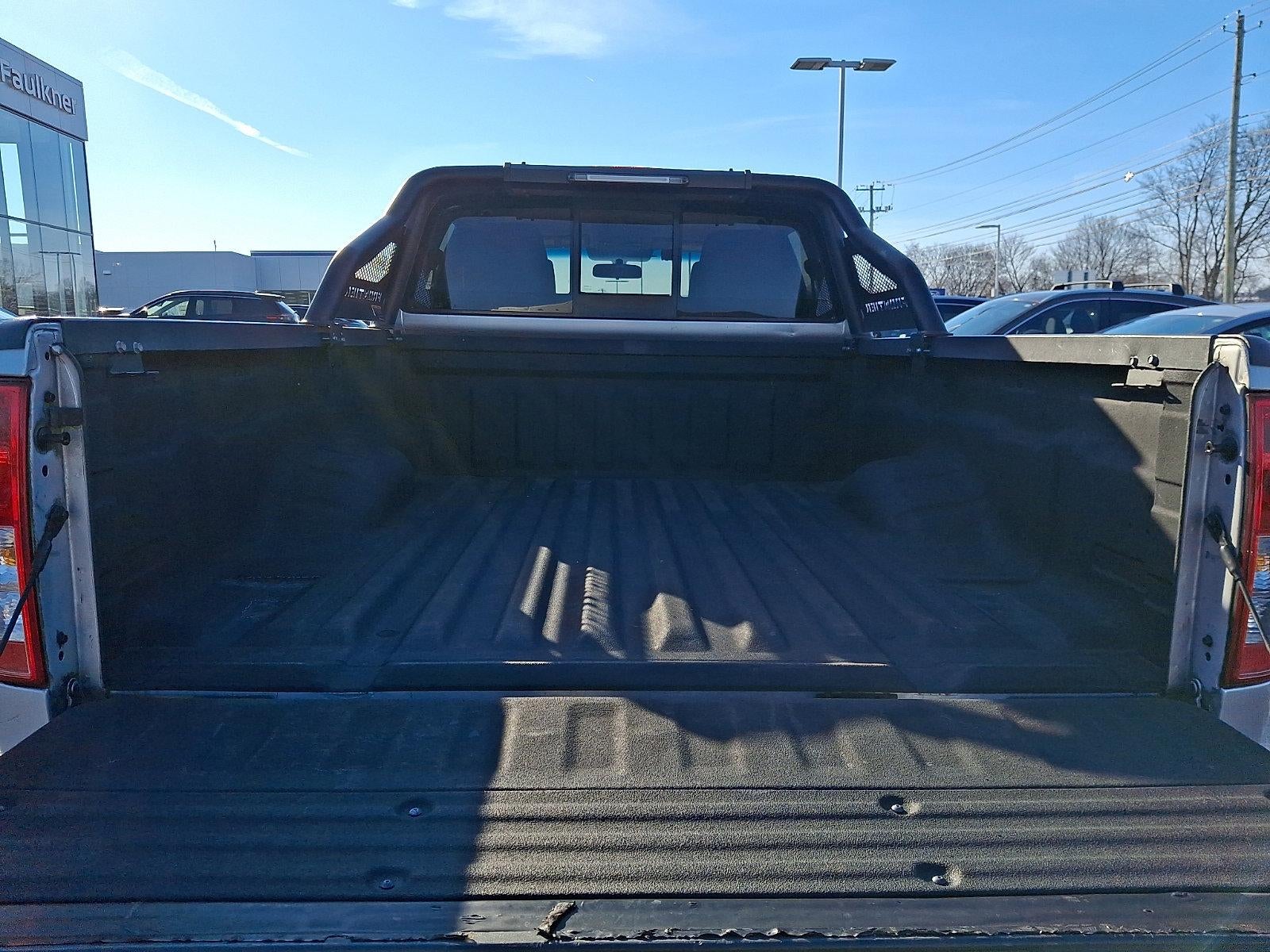 2015 Nissan Frontier 4WD Crew Cab LWB Auto SV