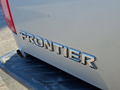 2015 Nissan Frontier 4WD Crew Cab LWB Auto SV