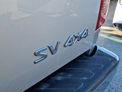 2015 Nissan Frontier 4WD Crew Cab LWB Auto SV