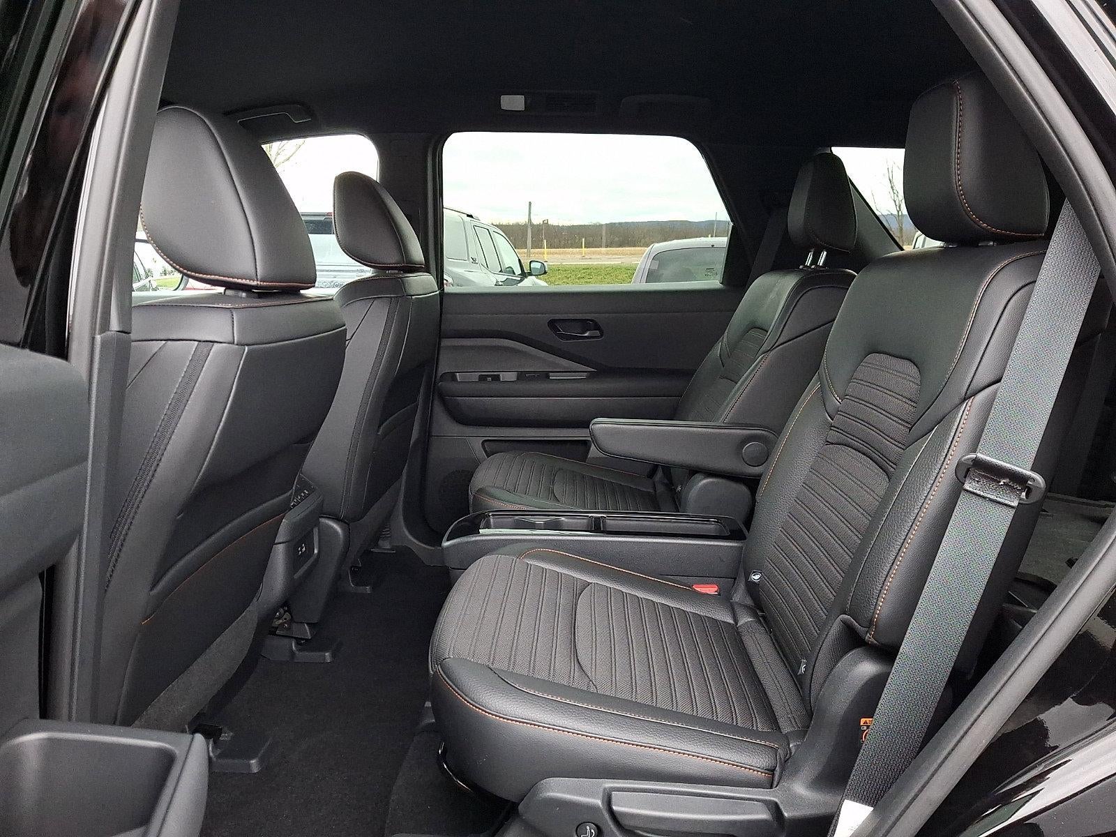 2025 Nissan Pathfinder Rock Creek 4WD