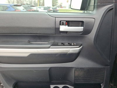 2015 Toyota Tundra 4WD Truck 4WD Double Cab Standard Bed 4.6L V8 SR5 (Natl)