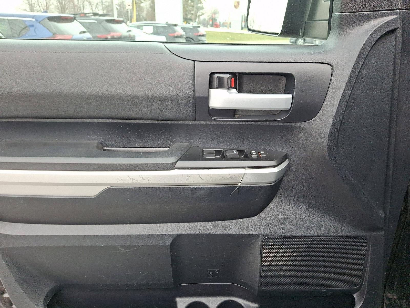 2015 Toyota Tundra 4WD Truck 4WD Double Cab Standard Bed 4.6L V8 SR5 (Natl)