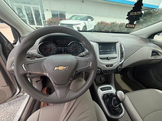 2017 Chevrolet Cruze LS