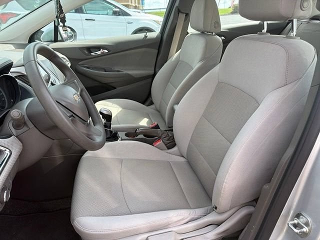 2017 Chevrolet Cruze LS