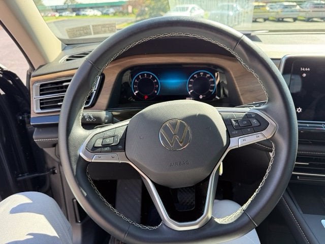 2024 Volkswagen Atlas 2.0T SE