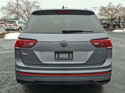 2024 Volkswagen Tiguan SE R-Line Black