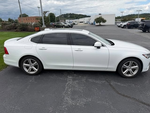 2018 Volvo S90 T5 Momentum