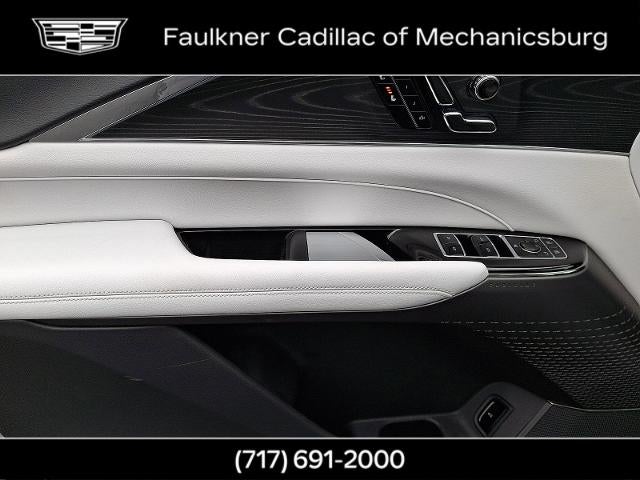 2024 Cadillac LYRIQ Luxury 1