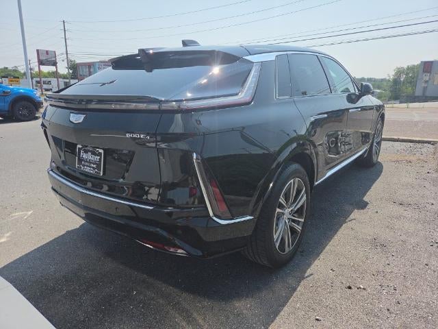 2024 Cadillac LYRIQ Luxury 1