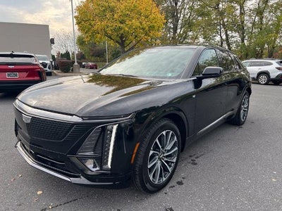 2024 Cadillac LYRIQ Sport 2