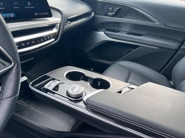 2024 Cadillac LYRIQ Sport 2