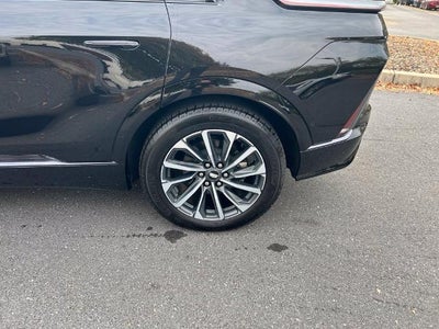 2024 Cadillac LYRIQ Sport 2