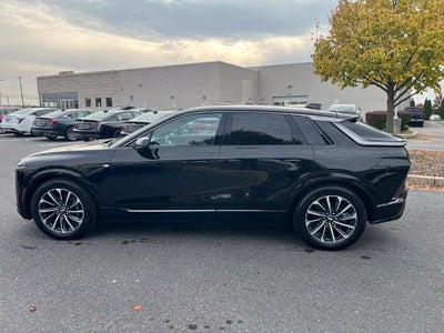 2024 Cadillac LYRIQ Sport 2