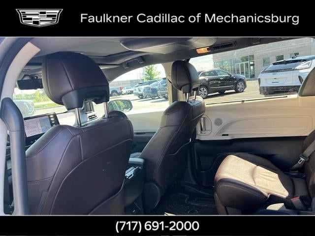 2023 Toyota Sienna Platinum
