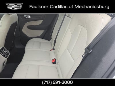 2024 Volvo XC40 Plus Bright Theme