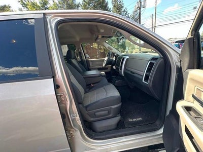 2009 Dodge Ram 1500 4WD Crew Cab 5.6 Ft Box SLT