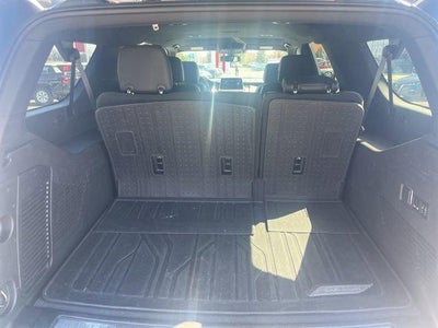 2022 Chevrolet Suburban 4WD RST