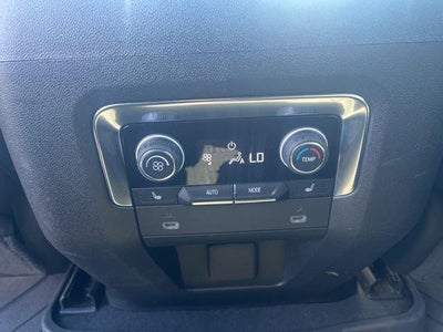 2022 Chevrolet Suburban 4WD RST