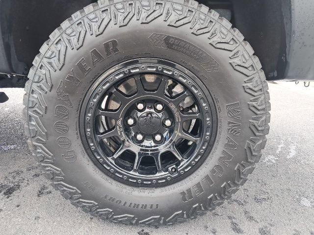 2024 GMC Canyon Crew Cab Short Box 4-Wheel Drive AT4X