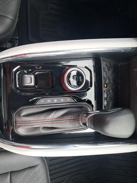 2024 GMC Canyon Crew Cab Short Box 4-Wheel Drive AT4X