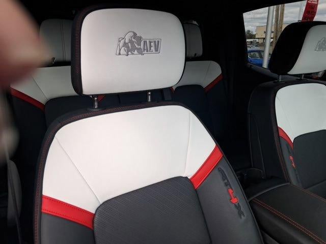 2024 GMC Canyon Crew Cab Short Box 4-Wheel Drive AT4X