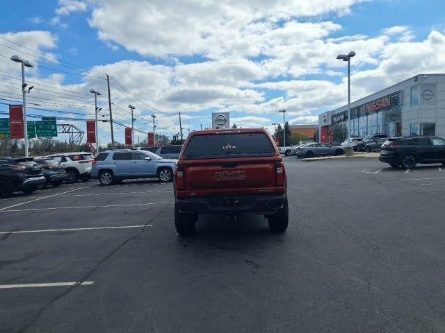 2024 GMC Canyon Crew Cab Short Box 4-Wheel Drive AT4X