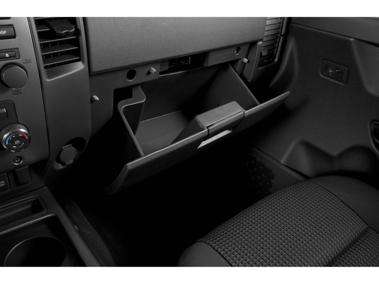 2015 Nissan Titan 4WD Crew Cab Short Bed SV