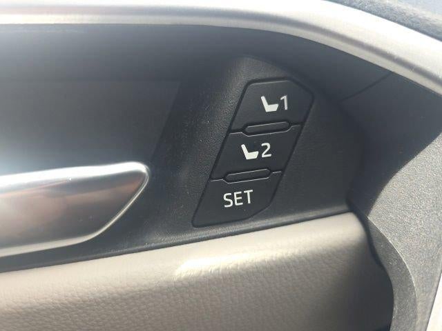 2019 Toyota RAV4 XLE Premium AWD (Natl)