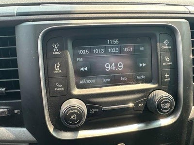2017 RAM 1500 Express 4x2 Crew Cab 5'7" Box