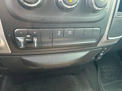 2017 RAM 1500 Express 4x2 Crew Cab 5'7" Box