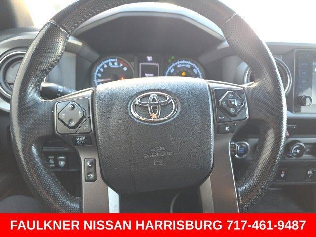 2017 Toyota Tacoma TRD Off Road Double Cab 5' Bed V6 4x4 AT (Natl)