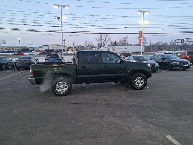 2013 Toyota Tacoma 4WD Double Cab Short Bed V6 Automatic (Natl)