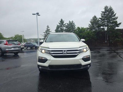 2016 Honda Pilot AWD EX-L with DVD Rear Entertainment System