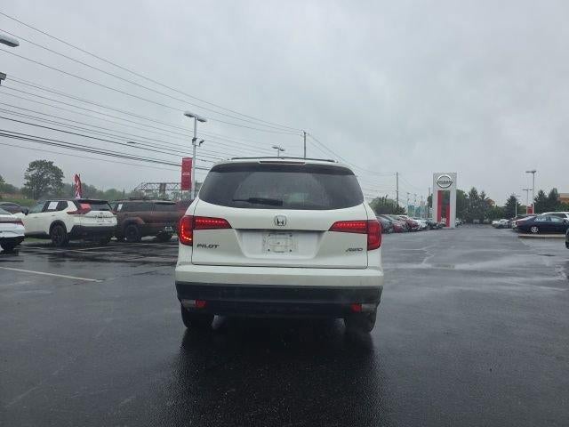 2016 Honda Pilot AWD EX-L with DVD Rear Entertainment System