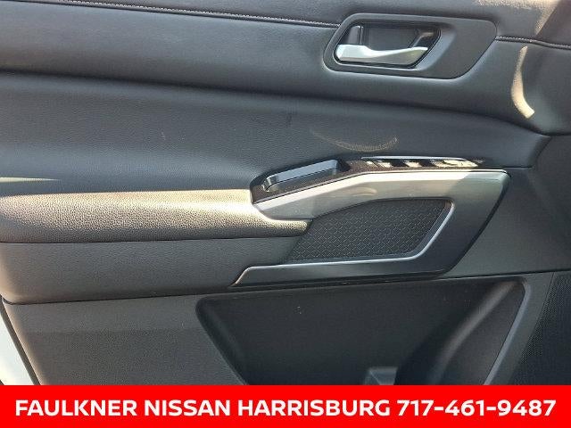 2024 Nissan Pathfinder SL 4WD