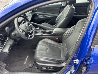 2023 Hyundai ELANTRA Limited IVT
