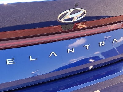 2023 Hyundai ELANTRA Limited IVT