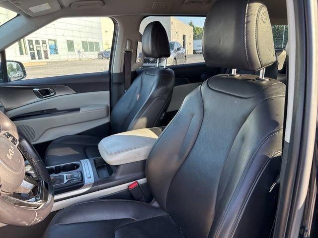 2022 Kia Carnival LXS FWD