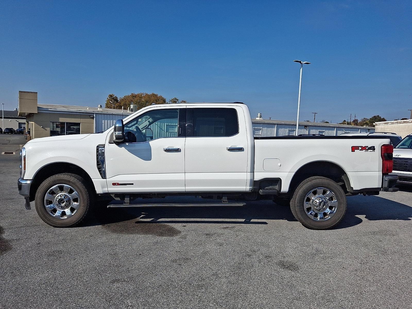 2024 Ford Super Duty F-350 SRW LARIAT
