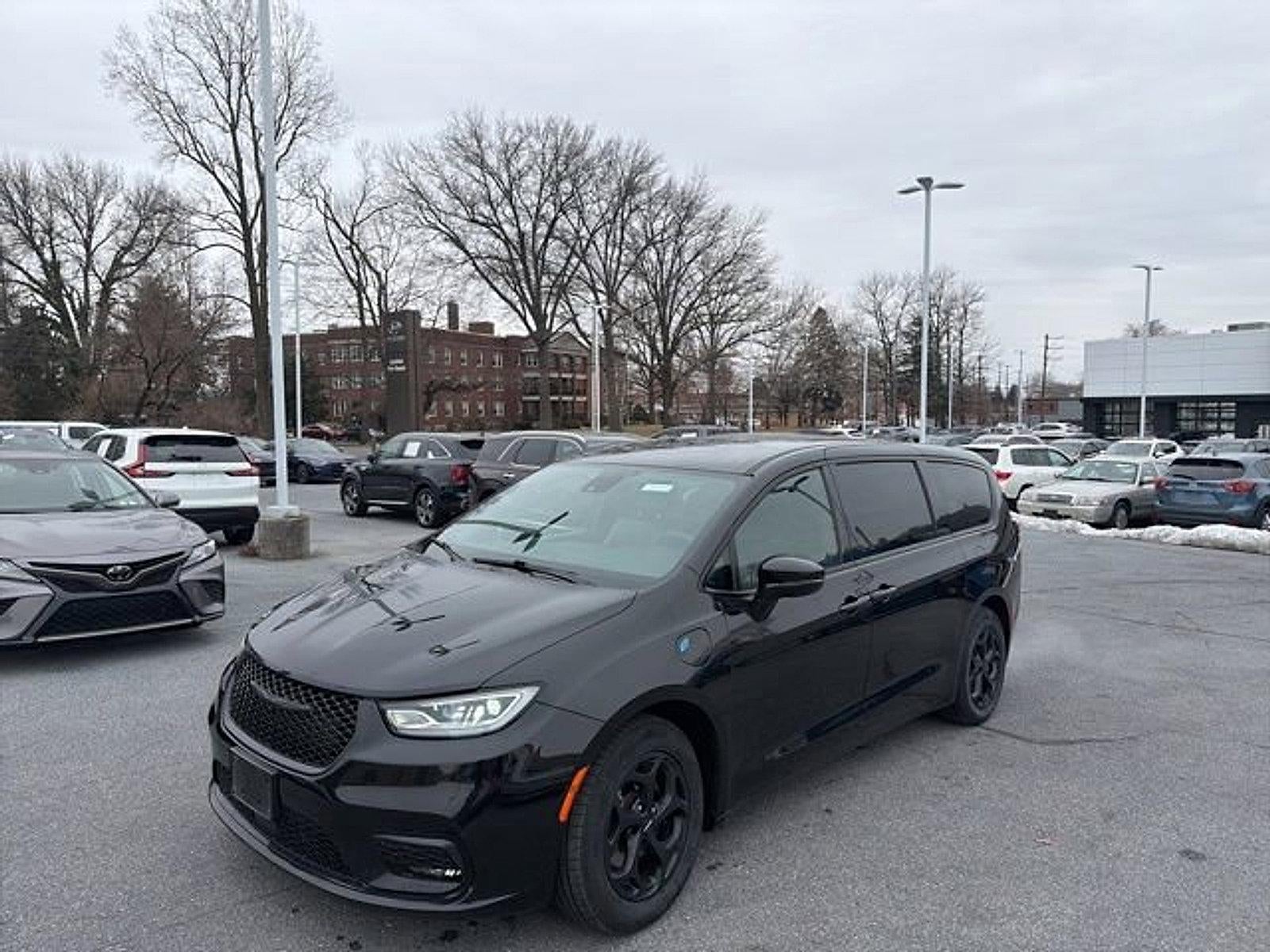 2022 Chrysler Pacifica Hybrid Touring L