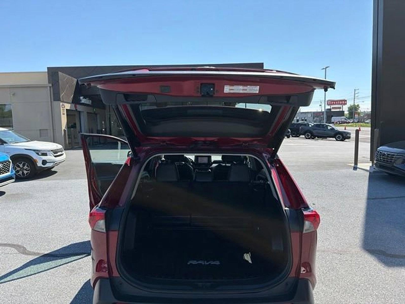 2021 Toyota RAV4 Hybrid XLE Premium